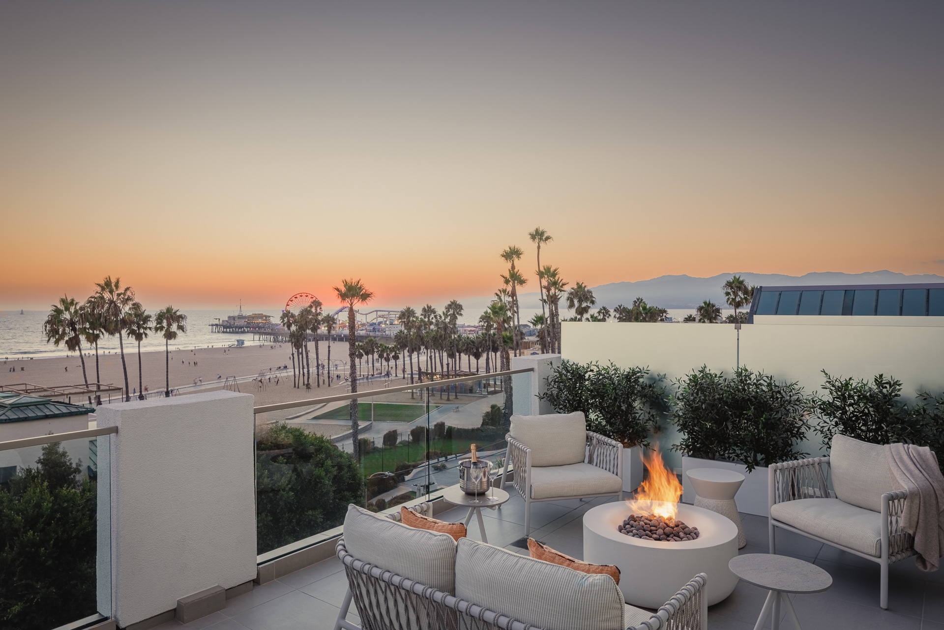 SILENT AUCTION: A Weekend at Regent Santa Monica Beach - Image 4
